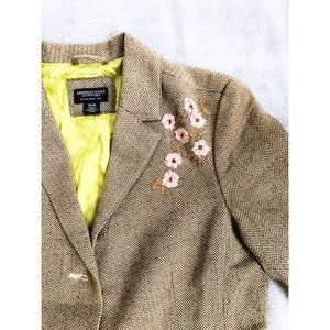 AMERICAN EAGLE• Embroidered Corduroy Blazer